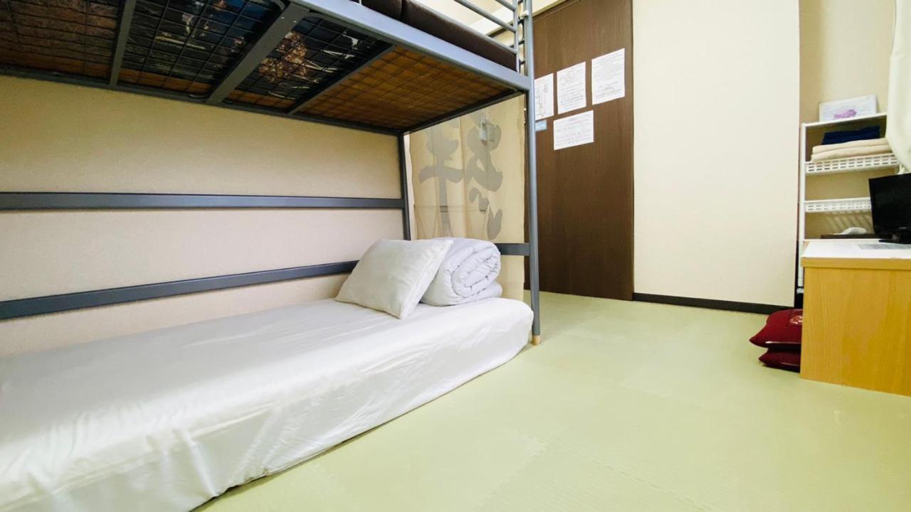 Guest House B'S Fiveⅱ Osaka Bagian luar foto