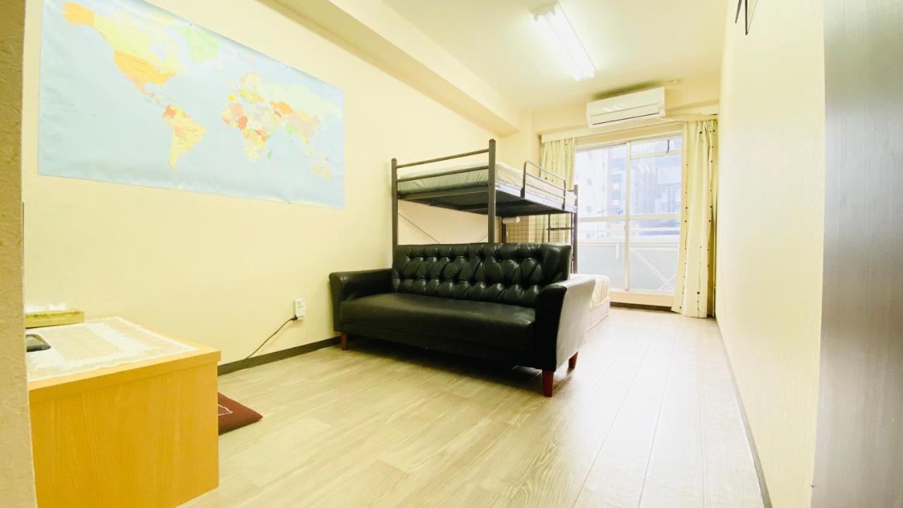 Guest House B'S Fiveⅱ Osaka Bagian luar foto