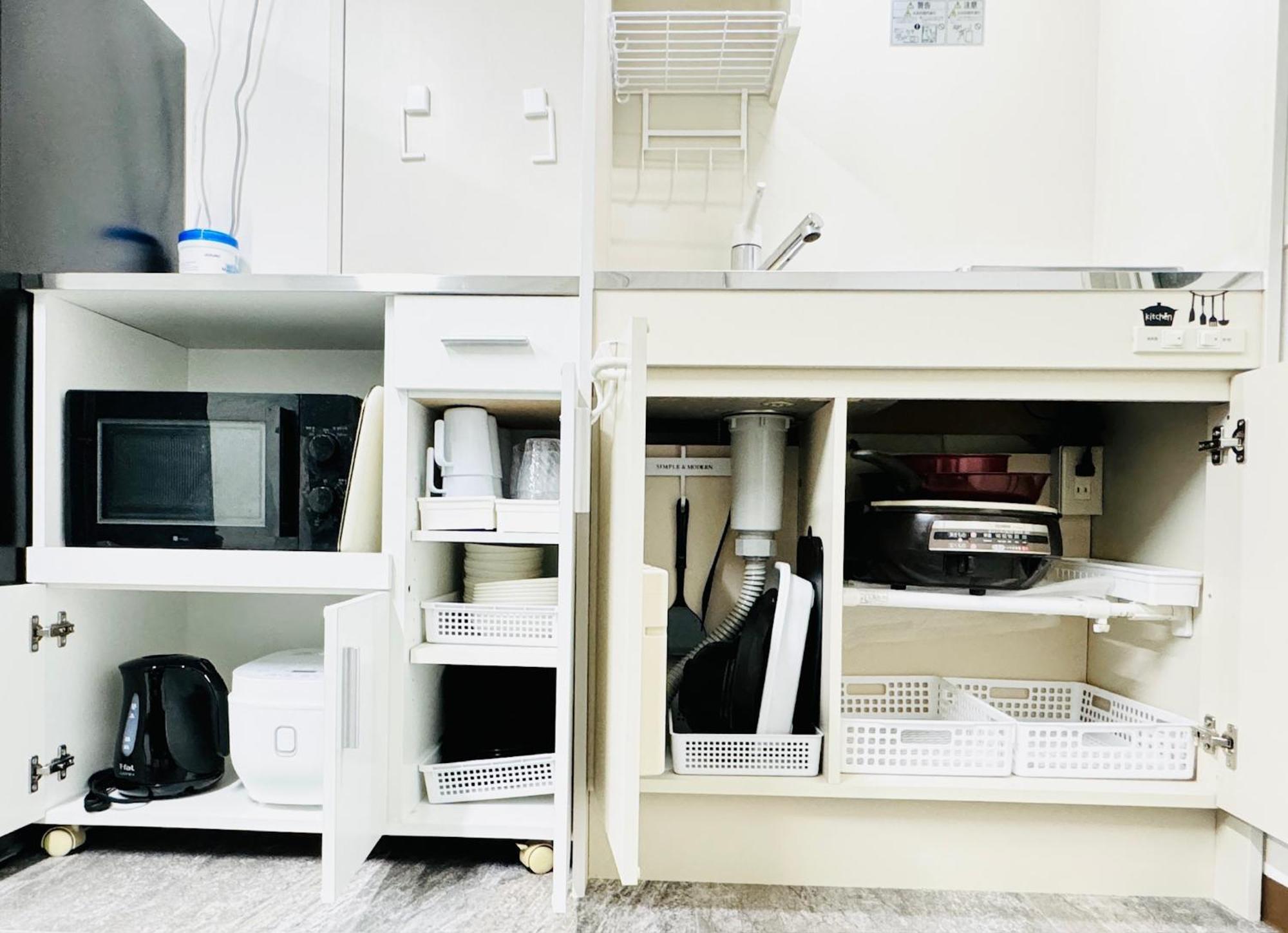 Guest House B'S Fiveⅱ Osaka Bagian luar foto