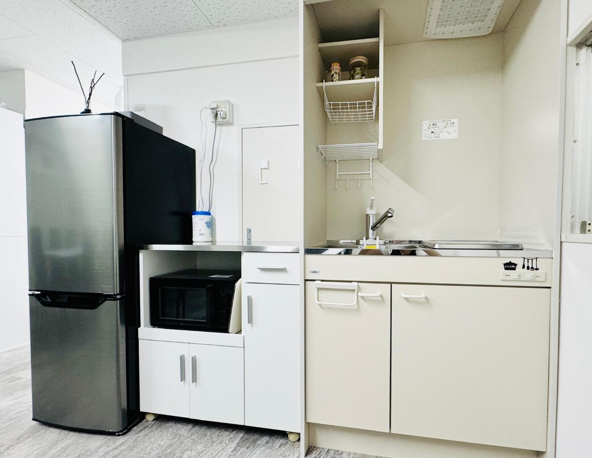 Guest House B'S Fiveⅱ Osaka Bagian luar foto