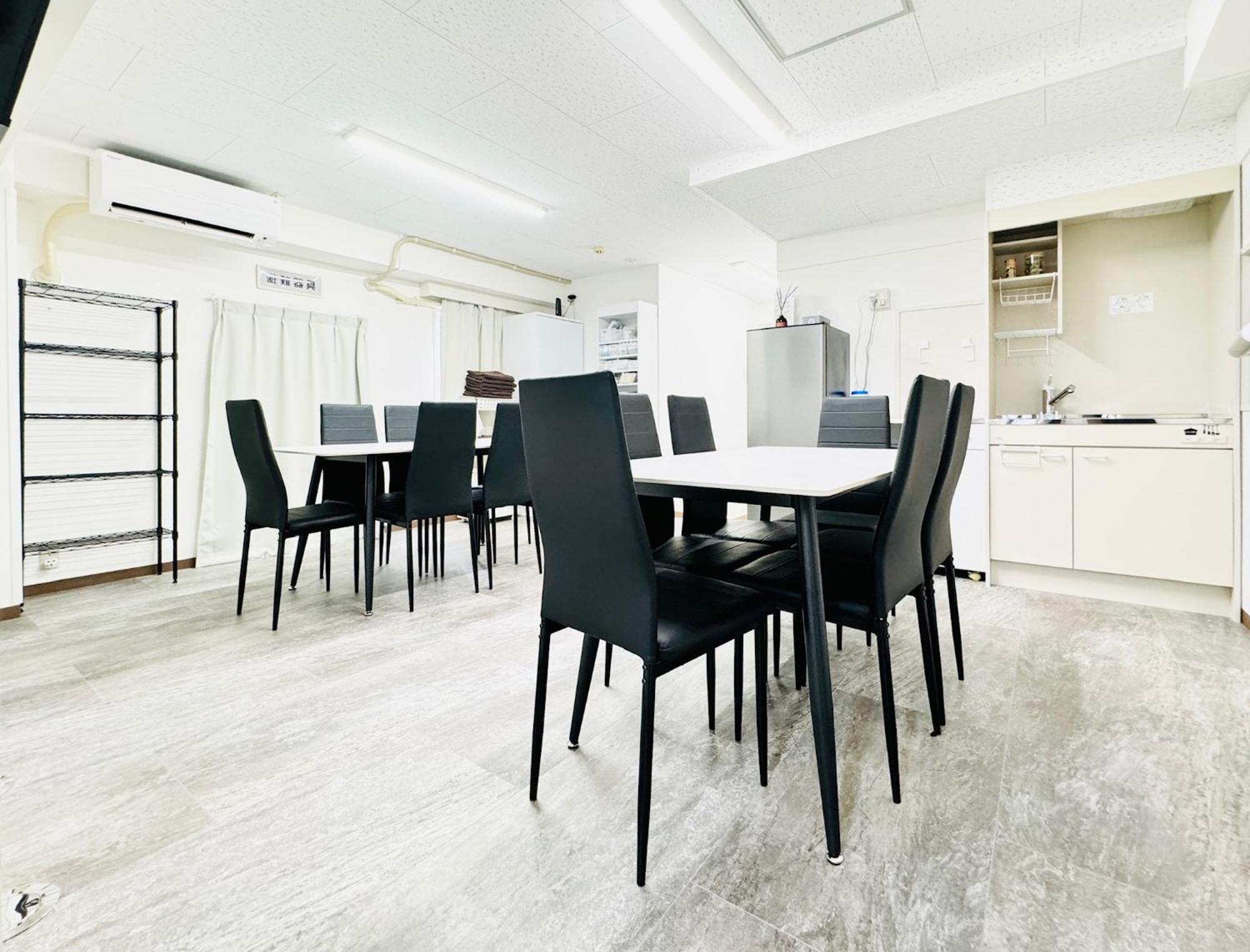 Guest House B'S Fiveⅱ Osaka Bagian luar foto